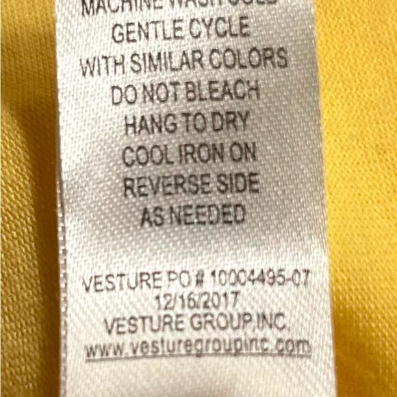 Chenault yellow pancho style knitted top with a solid tank, size large - Picture 11 of 11